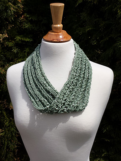 Dew_drop_lace_cowl_small2