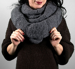 Scarves_harrisoncowl2_small