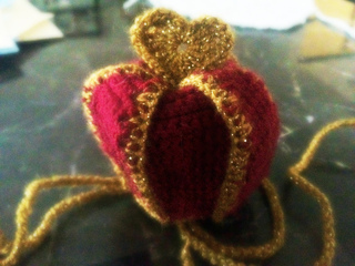 Queen_of_hearts_crown_small2