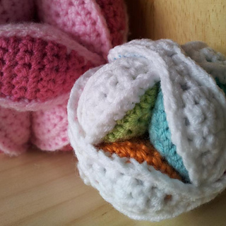 Mini_crochet_amish_puzzle_ball__2__small2