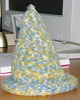 Ravelry: Pointy Elf Hat pattern by Donna Pick