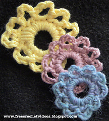 Simple-and-pretty-crochet-flower_small