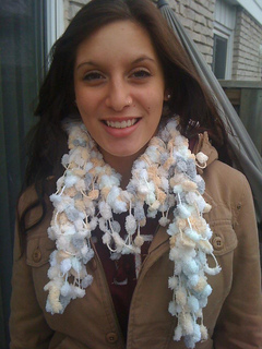Pompomscarfhenna_small2