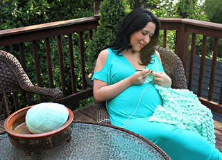 Crocheting_blanket_1_small2