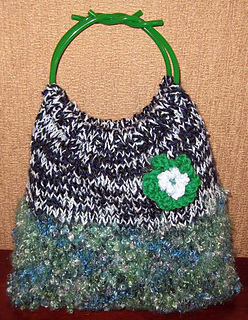 S_bag_with_handles_green_feb_2010_small2
