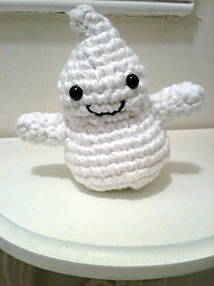 Happy_little_ghostie_small2