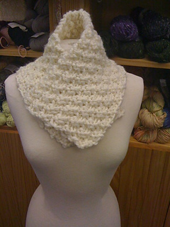 Winter_white_neckwarmer_small2