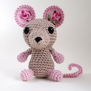 Ravelry: Eden Reborn Amigurumi Mouse pattern by Tracy ...