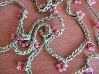 Pink_coral_necklace_03_small2