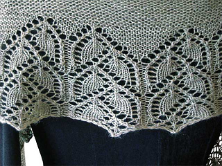 Lacy-crescent-thing-2012-11-14g-blank_small2