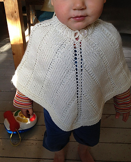 Phillis_med_poncho_small2