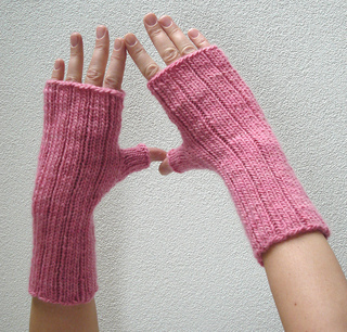 Pinstripe_gloves_3_small2