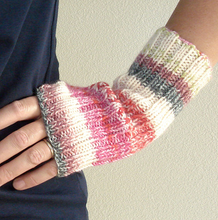 Stretchy_mitts_2_small2