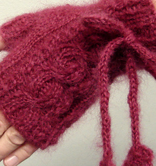 Glove_with_cables_and_cord5_small