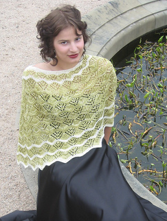 Rhinemaiden_at_pool--re-sized_small2