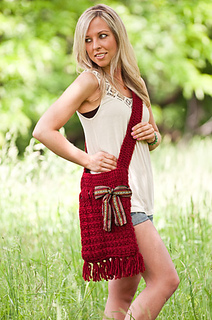 Red_shoulder_bag_small2