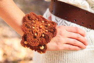 Flower_bracelet_01_small2
