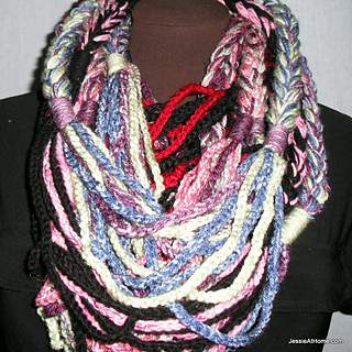 Just-a-few-chain-necklaces-done_small2