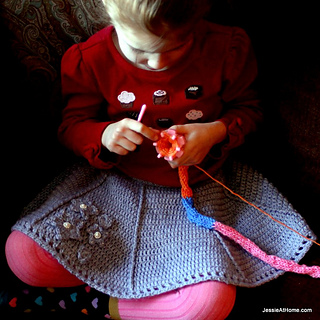 Emma-crochet-flaired-skater-skirt_small2
