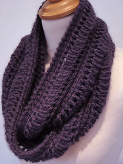 Edie_infinity_scarf2_small2