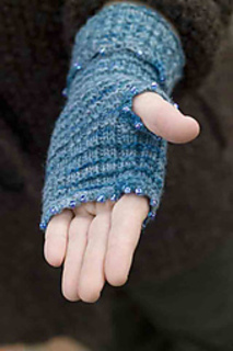 Festivefingerlessmitts3_small2