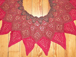 Unique_2520sheep_2520dahlia_2520shawl_small2