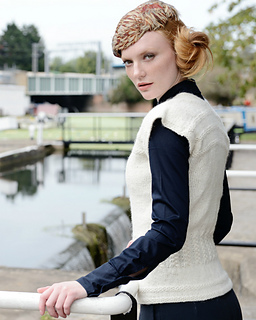 Helene_cable_vest_top_sleeveless_knit_small2