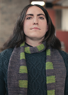 Harry_potter_scarf_3_small2
