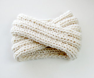 White_chunky_knit_headband_infinity_scarf_small2