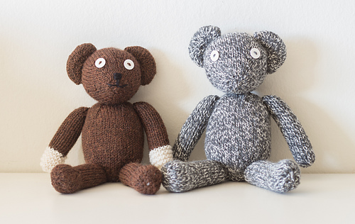 Custom_knit_teddy_bear_5_medium