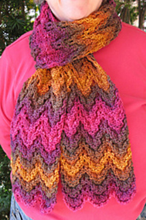 Hummingbird_queen_scarf_3_small2