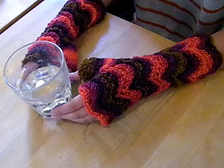 Heidi_nl_mitts_1_small2