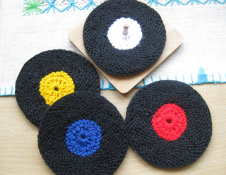 Vinyl_record_coasters_knit_version_006_small2