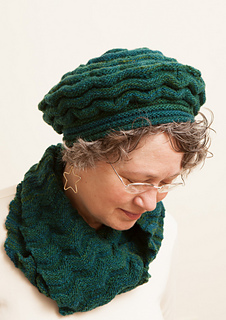 Front_view_of_hat__1_small2