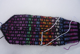 Mondrian_mittens_2_small2