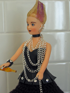 Goth_princess_close_small2