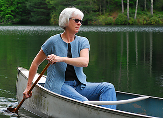 Canoeing_from_front-side_medium2_small2