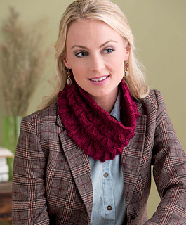 Cozy_knits_-_tiptoe_through_the_tulips_lace_cowl_beauty_shot_small2
