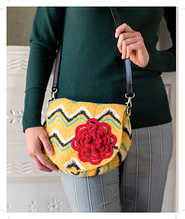 It_girl_crochet_-_petula_purse_beauty_shot_small2
