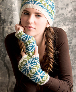 Graphic_knits_-_woodstar_mitts_beauty_shot_small2