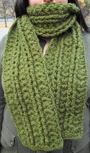 Moss_cables_and_shells_scarf_medium