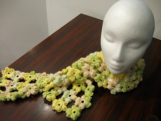 Puff_flower_scarf_-_yellow_and_green_5_small2