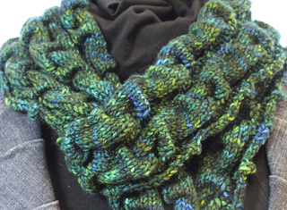 Green_with_envy_very_close_up_small2