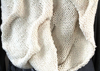Mogul_scarf_close_up_small2