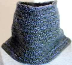 Sweedish_bw_cowl_worsted_tall_small