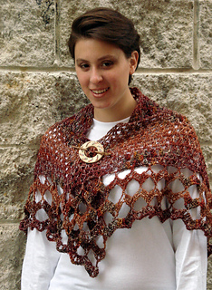 Ql_whitsunday_crochet_butterfly_shawl1_small2