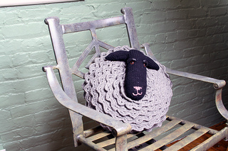 Baa_baa_pillow_small2