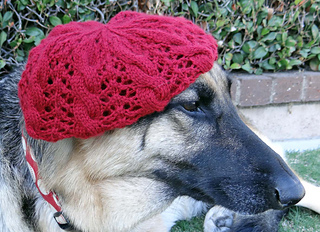 Lace_cable_beret_on_p_11-17-13_small2