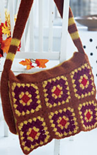 Crochet_messenger_bag_medium