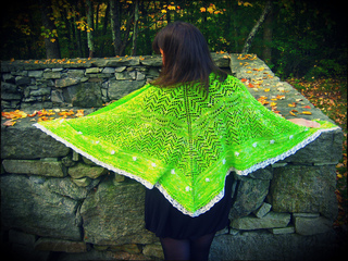 Queensmirrormainshawl_small2